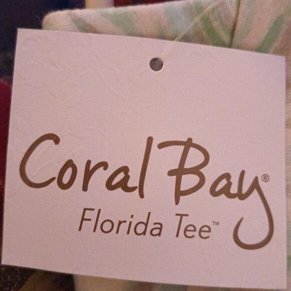 Woman's Coral Bay Florida Tee. 3/4 Sleeves . Square Neck - Picture 4 of 5